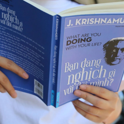 Sách - Bạn Đang Nghịch Gì Với Đời Mình?