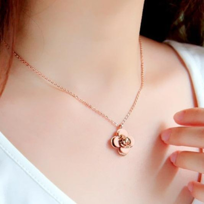 Dây chuyền nữ titan thời trang cao cấp mặt hình bông hoa trà thép không gỉ trangsucpt 3 màu DCNUT22
