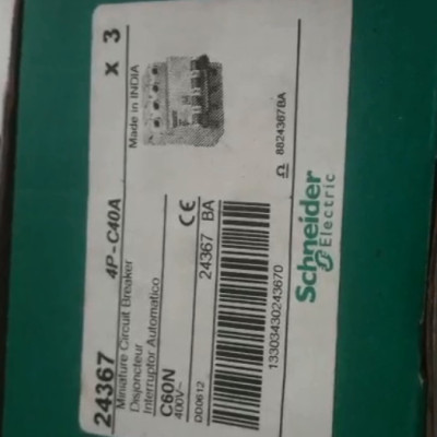 Cầu dao điện Schneider 24367 MCB 4P 40A , Icu: 10kA-415V