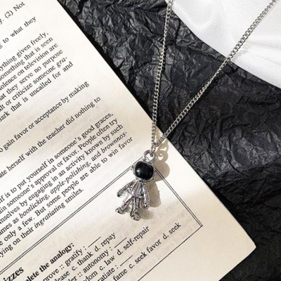 Dây chuyền vòng cổ phi hành gia độc đáo hot trend unisex