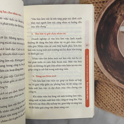 Sách - Cuộc chơi làm công: Nghệ thuật làm việc và sinh tồn