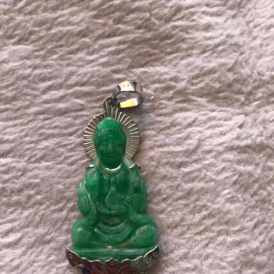 MẶT DÂY CHUYỀN PHẬT QUAN ÂM TAY CẦM BÌNH NƯỚC BỌC INOX  ĐÁ CẨM THẠCH XANH LÁ ĐỀU TỰ NHIÊN ĐẸP Size Cao 44mm x Ngang 24mm x Dầy 6mm  NAM NỮ MỆNH MỘC HOẢ THUỶ