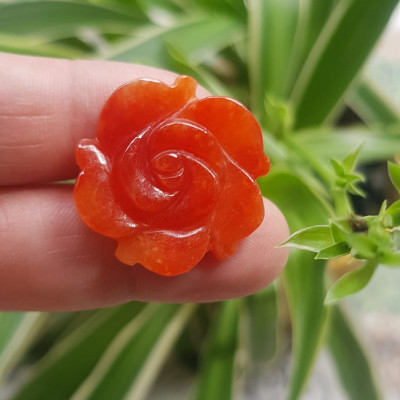 Mặt dây chuyền nữ Bông hồng Đỏ to size 25mm x dầy 4mm chất liệu đá cẩm thạch đỏ đẹp xinh Nữ mệnh hoả mệnh thổ về bọc vàng lên đeo đẹp như công chúa rẻ mà đẹp ạ