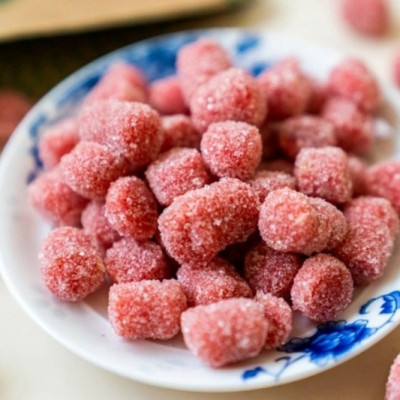 KẸO DÂU TÂY TÂN LỘC PHÁT COMBO 1KG - MỖI HŨ 500G