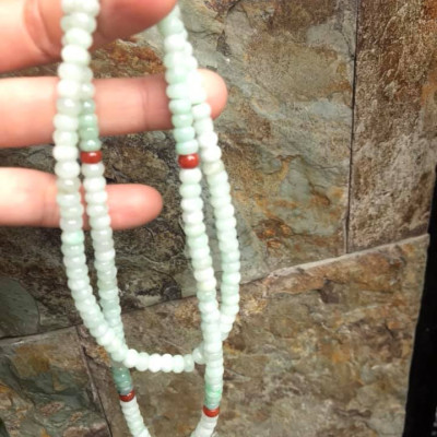 DÂY CHUYỀN CỔ DÀI ĐÁ CẨM THẠCH BÁNH XE  MÀU XANH NGỌC NHẸ TỰ NHIÊN TRỒNG CỔ  Dài 32cmx dầy 6mm mặt trước ngực rất đẹp