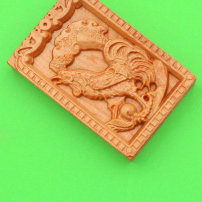 Mặt gỗ 12 con giáp - khắc hình tuổi Dậu - gỗ ngọc am MGCG2