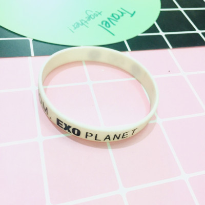 VÒNG TAY. LẮC TAY CAO SU EXO KPOP COMBO 3 CÁI giao ngẫu nhiên 