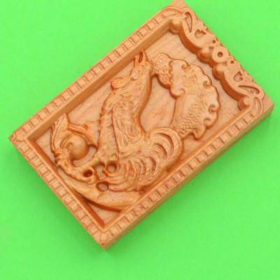 Mặt gỗ 12 con giáp - khắc hình tuổi Dậu - gỗ ngọc am MGCG2