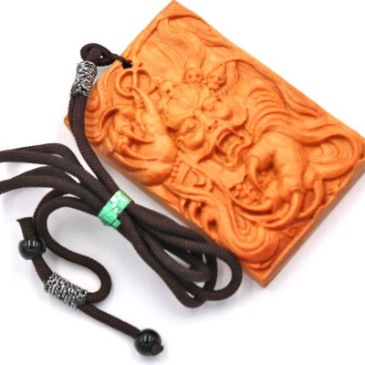 Vòng cổ mặt gỗ ngọc am khắc tượng Long Vương MG64