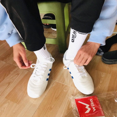 Giày bóng đá phủi Wk 3 sọc trắng 2022 cao cấp