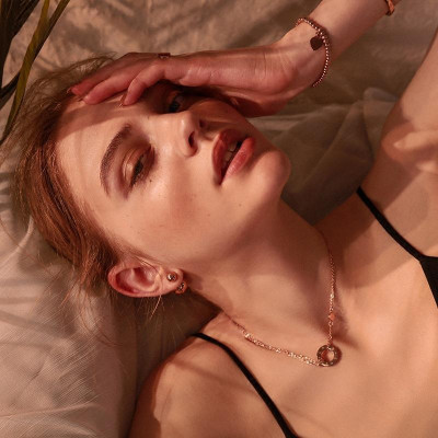 Dây chuyền nữ titan thời trang mặt hình tròn thép không gỉ trangsucpt có 3 màu sắc DCNUT07