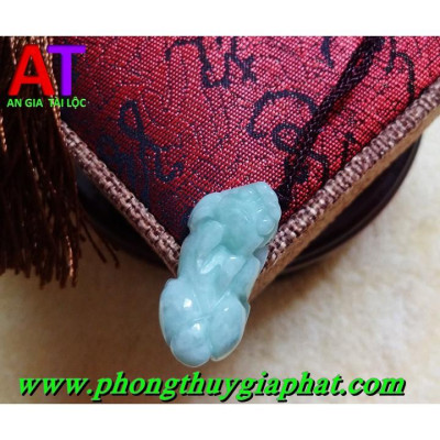 Mặt dây chuyền tỳ hưu cẩm thạch trắng