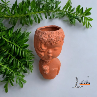 Chậu Gốm Đất Nung Hình Cô Gái Dễ Thương 9x10x21cm - Chậu Decor
