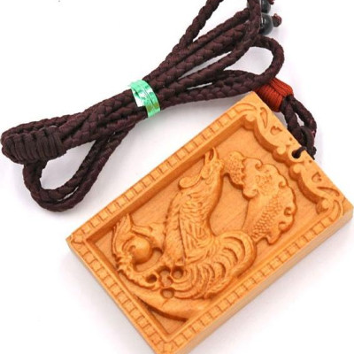 Vòng cổ mặt gỗ hoàng đàn khắc hình tuổi Dậu DTD2