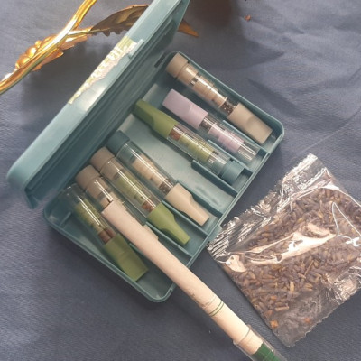 Hộp 20 đầu lọc thuốc cao cấp tinh thể nano ( Trong hộp có 8 tẩu và 12 tẩu đi kèm)