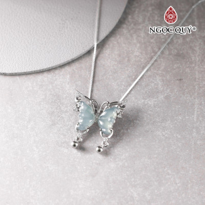 Dây chuyền hồ điệp phỉ thúy lam ngọc nếp băng type A bọc bạc  - 21x24mm mệnh thủy mộc - Ngọc Qúy Gemstones