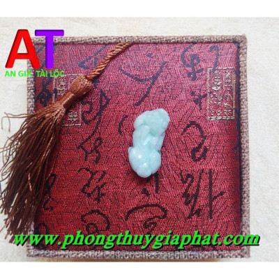 Mặt dây chuyền tỳ hưu cẩm thạch trắng