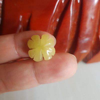 Trang sức phối vòng tay Bông Hoa Cỏ 4 Lá Đá cẩm thạch VÀNG NHẸ NHÀNG đẹp Size bông 14mmx6mm x lỗ đk 2mm Nữ mệnh Kim Thổ Thủy phối với Vòng đeo tay, làm mặt dây chuyền, mặt nhẫn đeo ạ