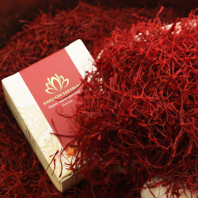 Combo 10 hộp (hộp/1gr) saffron Kingdom Herb, nhụy hoa nghệ tây Iran chính hãng super negin thượng hạng - Tặng táo đỏ Tân Cương 55g, bình nước và nhíp gắp