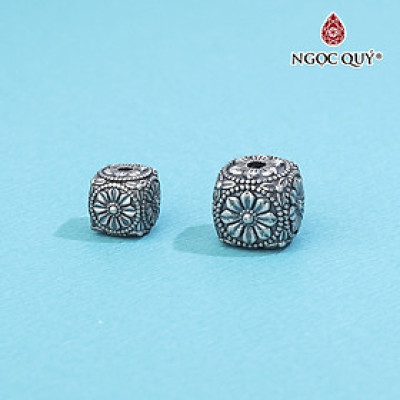 Charm xỏ ngang vuông họa tiết cỏ 4 lá - Ngọc Quý Gemstones