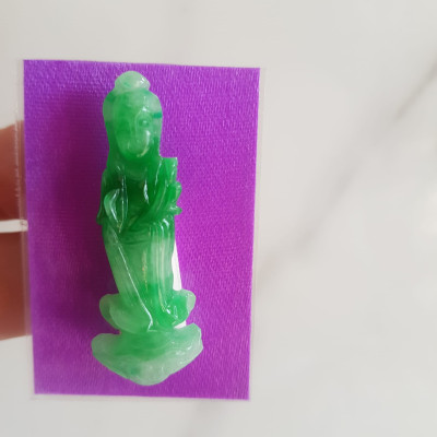 MẶT DÂY CHUYỀN PHẬT MẸ QUAN ÂM ĐỨNG MỚI ĐÁ CẨM THẠCH TỰ NHIÊN  MÀU XANH NGỌC TRẮNG ĐỀU BÓNG BỌC VÀNG ĐEO ĐẸP  Cao 43mmx15mmx4mm Ạ