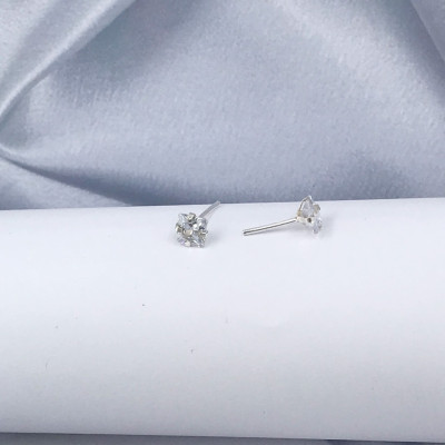 Bông Tai Bạc Chuẩn 925 Nụ Đá Vuông Kiểu Hàn Quốc Đơn Giản Sang Trọng Tinh Tế BẠC HIỂU MINH HT343