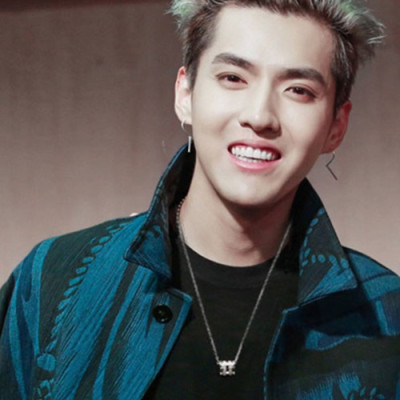 Mặt dây chuyền Hàn Quốc đính đá MDC301 - Màu bạc