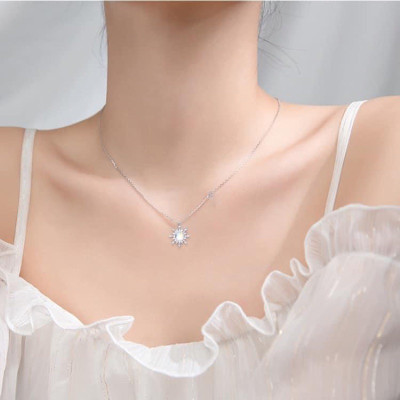 Dây Chuyền Bạc 925 Đá Moonstone Đổi Màu Bạc Hiểu Minh DMD541