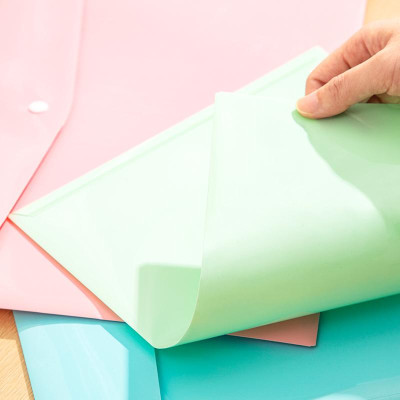 Bìa Nút A4 - Phiên Bản Sơn Tùng M-TP Giới Hạn - Deli EF554 - Màu Hồng