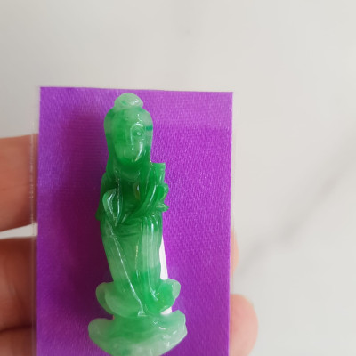 MẶT DÂY CHUYỀN PHẬT MẸ QUAN ÂM ĐỨNG MỚI ĐÁ CẨM THẠCH TỰ NHIÊN  MÀU XANH NGỌC TRẮNG ĐỀU BÓNG BỌC VÀNG ĐEO ĐẸP  Cao 43mmx15mmx4mm Ạ