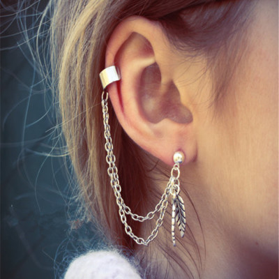 Bông tai Titan nam nữ ôm vành kiểu Mỹ latinh bắt mắt hiện đại