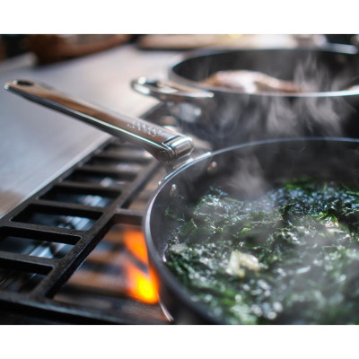 Combo 2 chảo chiên chống dính Ceramic cao cấp Joseph Joseph Space - 010749, tay cầm gấp gọn tiện dụng