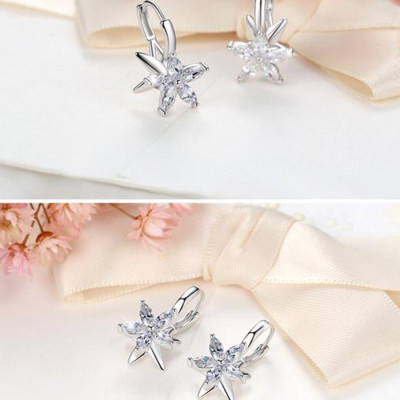 Bông tai bạc nữ trang sức bạc Ý S925 Bạc xinh Huệ Ngân - Hoa đá RYE141024