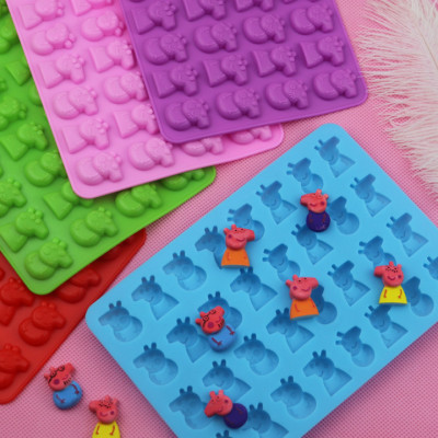 Khuôn silicon làm rau câu, kẹo dẻo chip chip , socola 32 heo con Peppa Cute - Mã số 1118