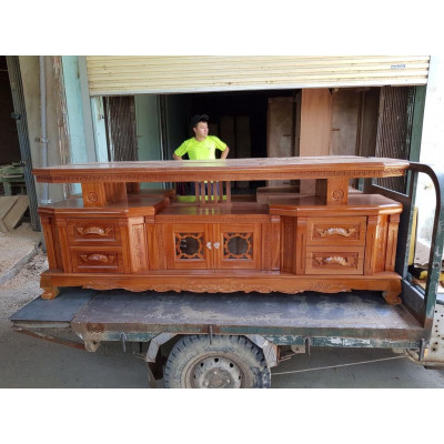 Kệ tivi vát cạnh gỗ xoan đào dài 2m màu cánh gián vân gỗ tự nhiên gỗ đã được xử lý tẩm sấy chống mối mọt sơn PU