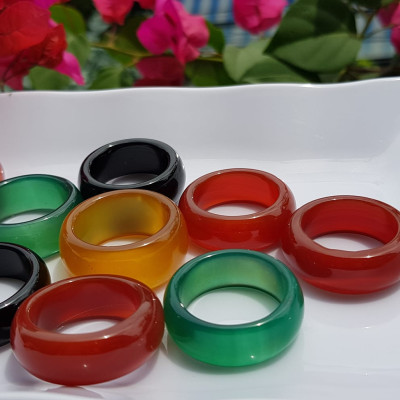 Nhẫn Nam Ni 19mm x cao 9mm Chất liệu đá mã não đủ màu Đỏ Vàng Đen Xanh dương shop giao bất kỳ Các Anh chọn nhẫn màu nào thì inbox shop giao đồng giá ạ      