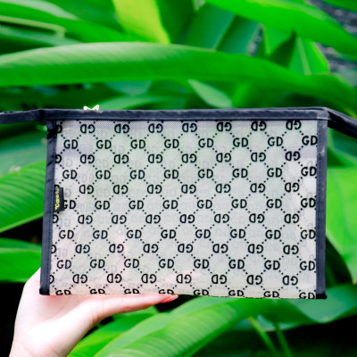 Túi đựng mỹ phẩm cao cấp họa tiết hiện đại Care4u 21.5x8.5x14.5 cm