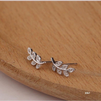 Hoa Tai Nhành Lá XinhBạc Hiểu Minh HT286