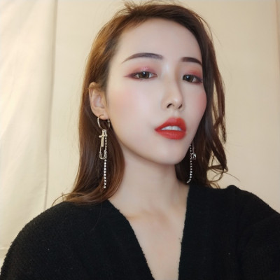 Bông tai xích chữ thập cá tính đẹp độc lạ