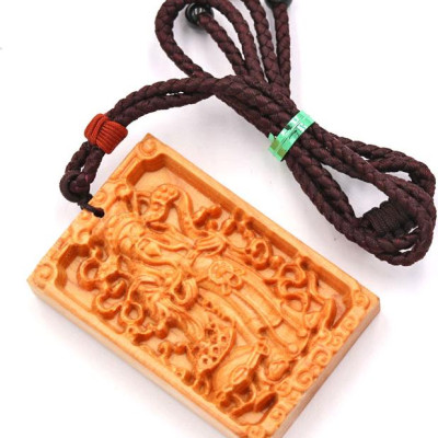 Vòng Cổ Mặt Gỗ Hoàng Đàn Khắc Hình Thần Tài MG36