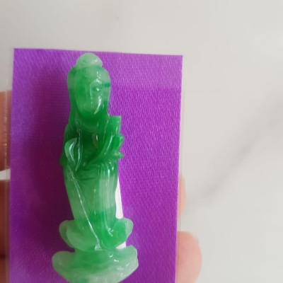MẶT DÂY CHUYỀN PHẬT MẸ QUAN ÂM ĐỨNG MỚI ĐÁ CẨM THẠCH TỰ NHIÊN  MÀU XANH NGỌC TRẮNG ĐỀU BÓNG BỌC VÀNG ĐEO ĐẸP  Cao 43mmx15mmx4mm Ạ
