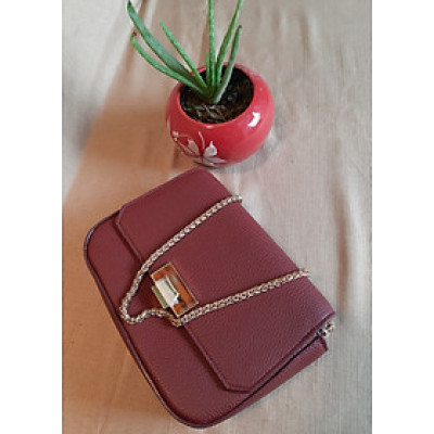 Túi đeo chéo sang trọng thời trang