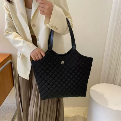 Túi xách nữ cỡ lớn thời trang phong cách rhiện đại trẻ trung , túi đeo vai thời trang dung tích lớn