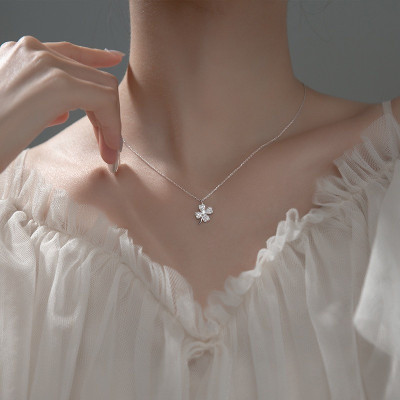 Dây Chuyền Bạc 925 Cỏ 4 Lá May Mắn Đính Đá Chính Hãng Bạc Hiểu Minh DMD502