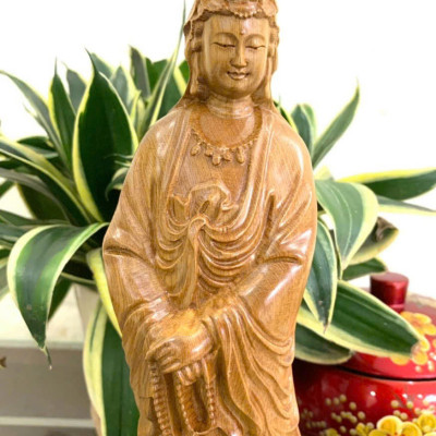 Tượng phật bà quan thế âm bồ tát bằng gỗ bách xanh thơm nức kt cao 30cm 