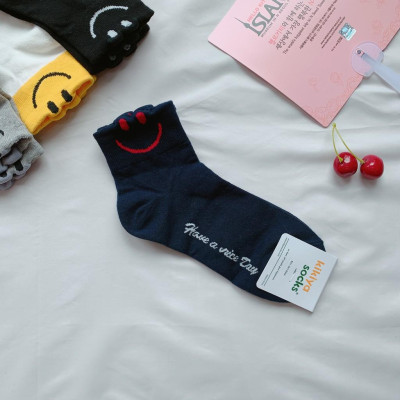 Tất vớ nữ cổ cao mặt cười Kikiya Hàn Quốc W-C-017