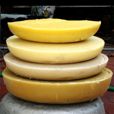 Sáp Ong Nguyên Chất 200g : Làm nến thơm, Làm Son dưỡng môi, giữ ẩm da, vật liệu làm bánh