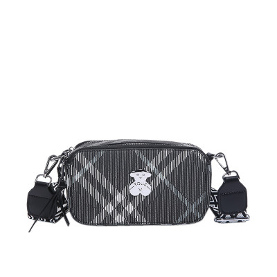 Túi đeo chéo nữ phong cách dễ thương – BEE GEE DCNU1090