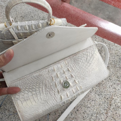 Túi nữ da cá sấu Bạch Tạng 