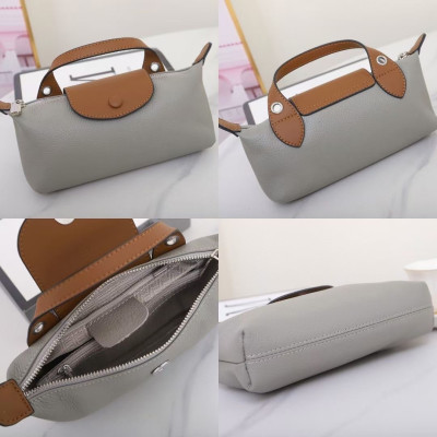 Túi đeo chéo nữ phong cách dễ thương – BEE GEE DCNU1068